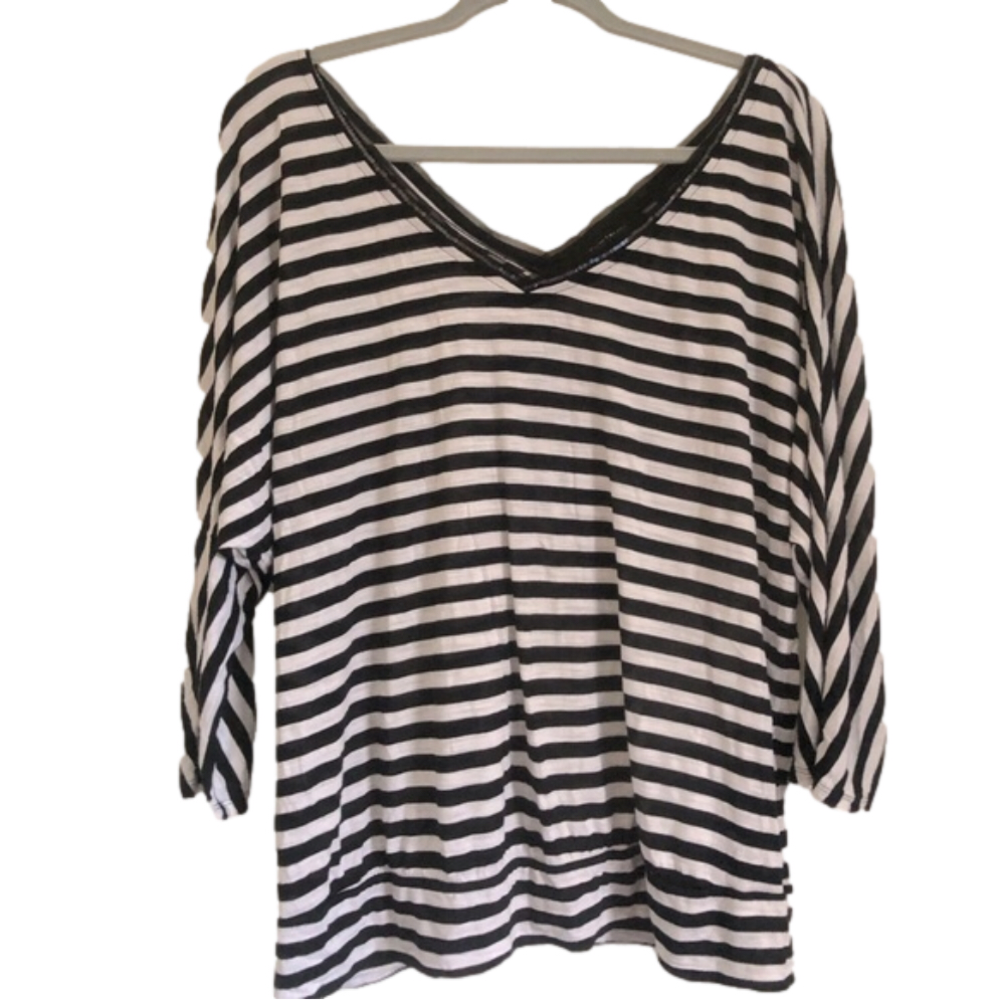 WHITE House black market top black white XL WHBM v neck casual 3/4 sleeves